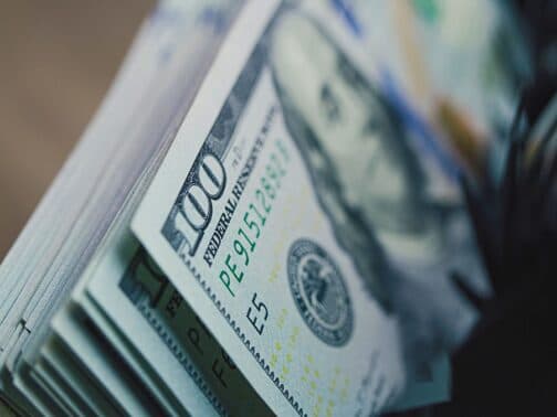 Perspectiva do Mercado de Cambio em 2025: Dolar em Alta e Cenario Global Desafiador